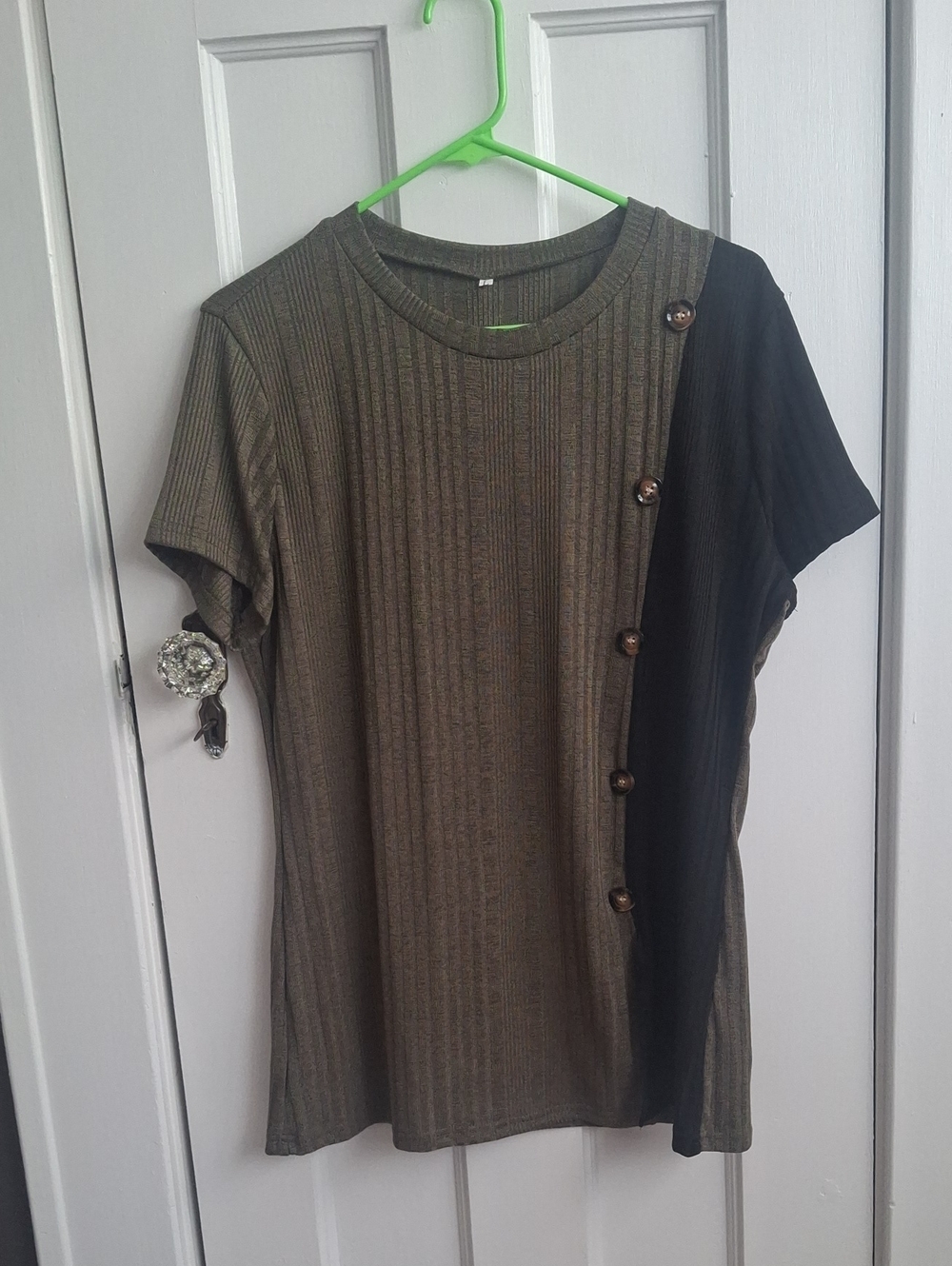 Two-Tone Ribbed Knit Top with Side Button Detail - Olive & Black